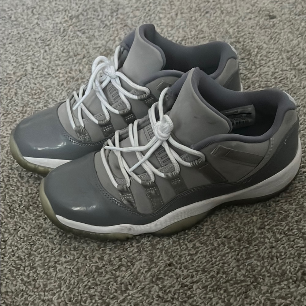 Air Jordan 11 Retro Low Cool Grey Sneakers